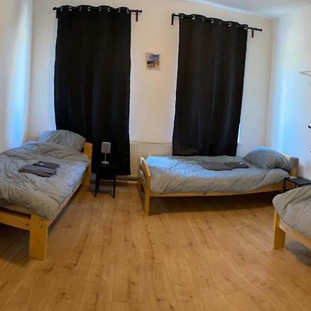Worker Apartments Bernsdorf-Wiednitz Extérieur photo